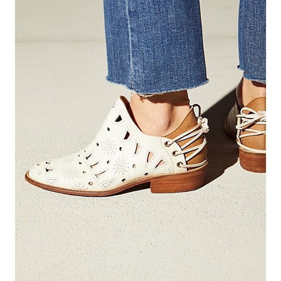 Muse and cloud crescent valley booties - Picture 4 of 6